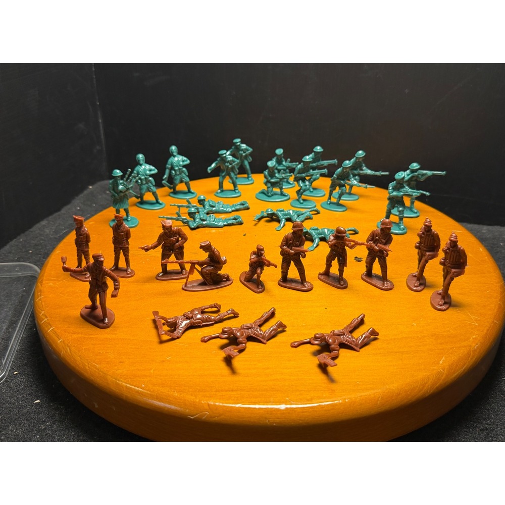 Vintage Style Plastic Army Men Toy Soldiers Lot Brown and Green Military Figures